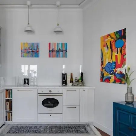 Luxury In Center Town! *