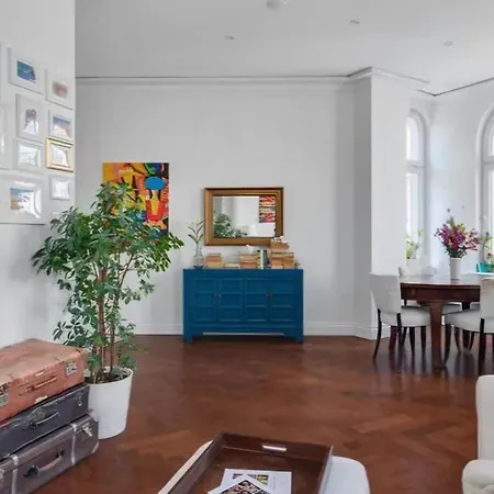 Daire Luxury In Center Town! *