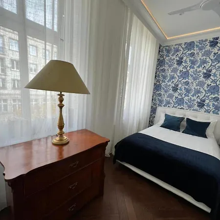 Luxury In Center Town! *