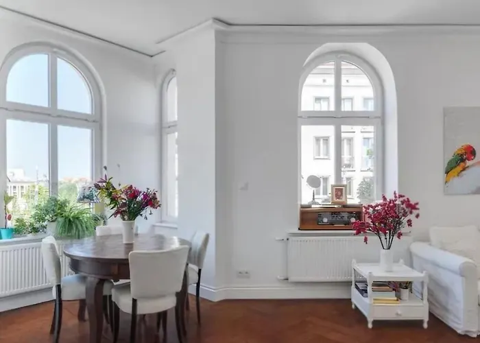 Luxury In Center Town! 아파트 포즈난