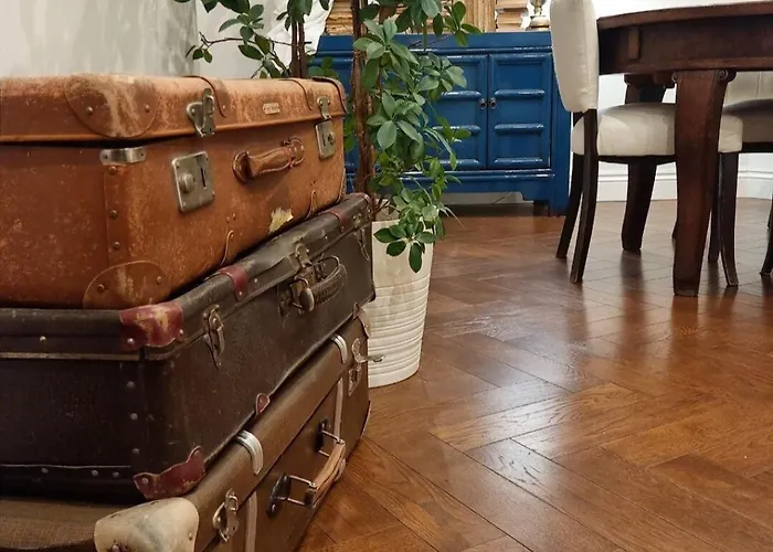 Luxury In Center Town!