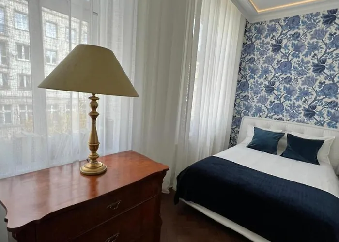 Luxury In Center Town! *